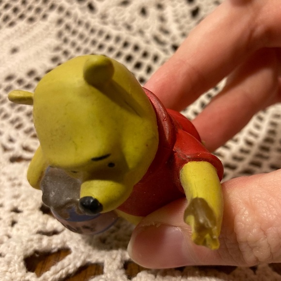 Winnie the Pooh - Plastic Hollow Toy Figure - Picture 7 of 11